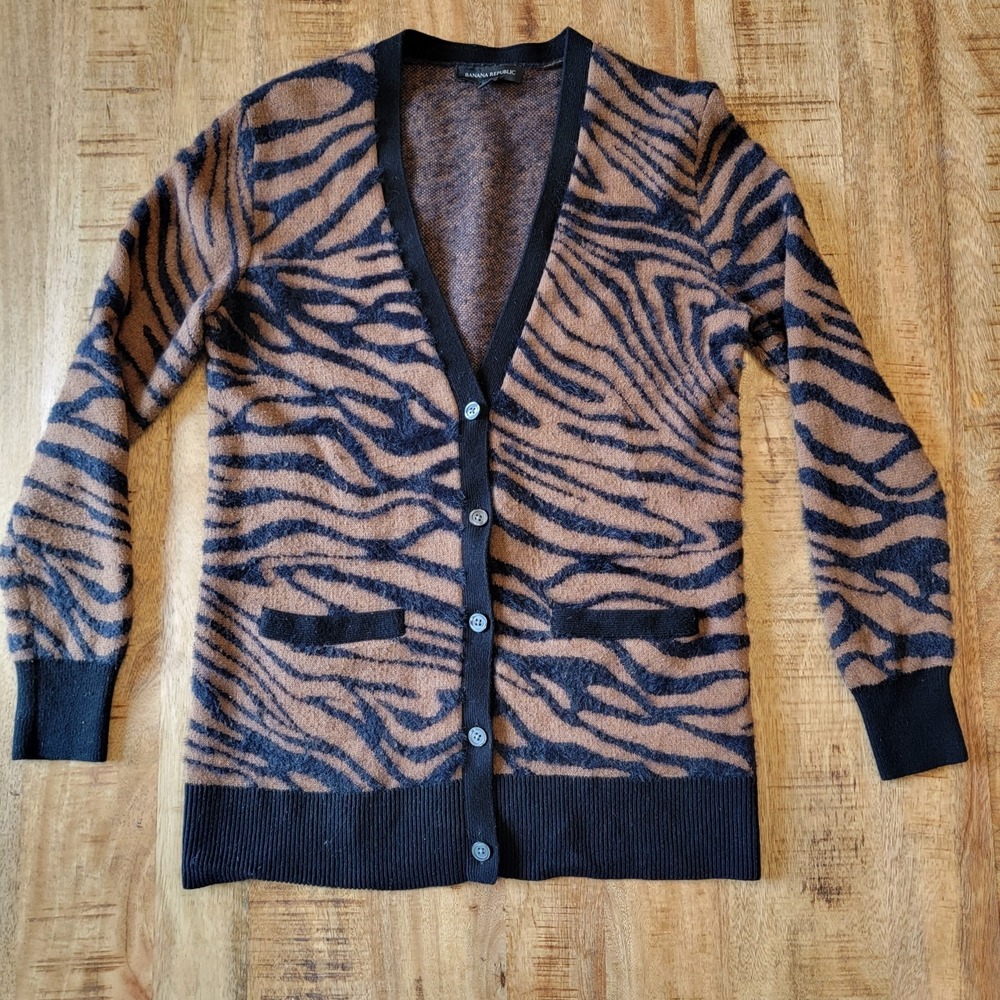 Banana Republic Zebra Animal Print Black Brown Cardigan Sweater V Neck Size XS